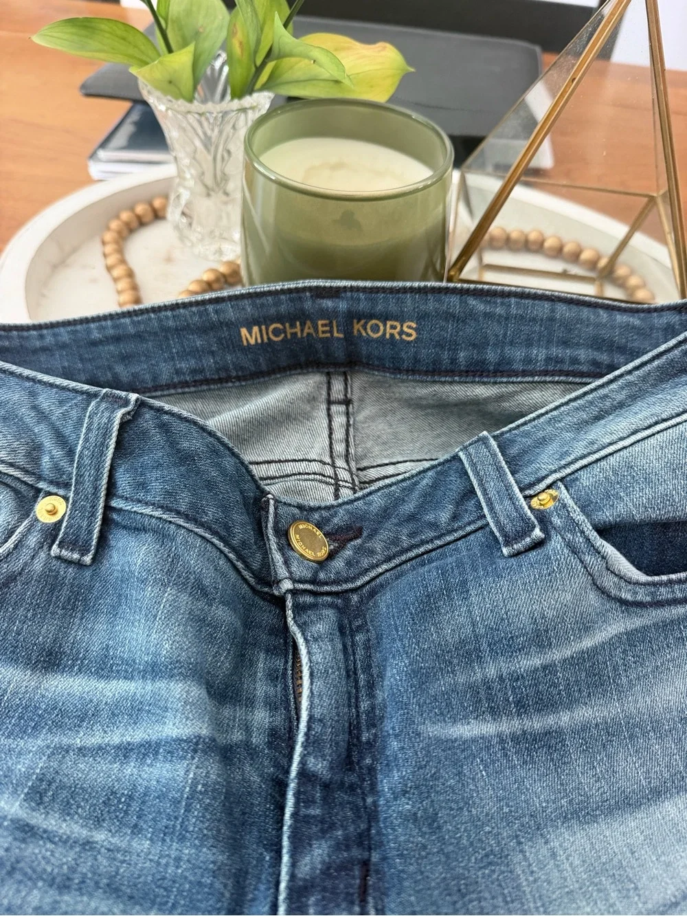 Michael KORS Raw Hem Edge Two Tone Cropped Denim Blue Jeans Distressed Size 2
